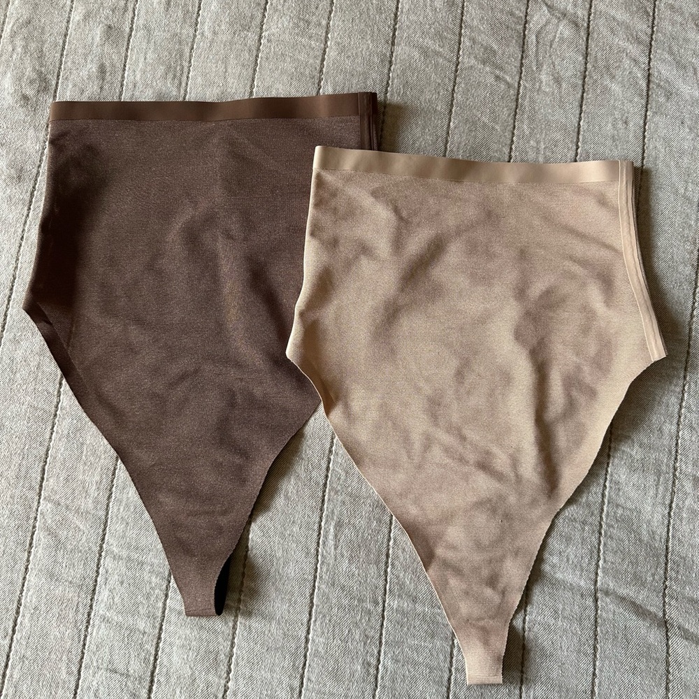 NWT SKIMS High Waisted Mesh Thongs
